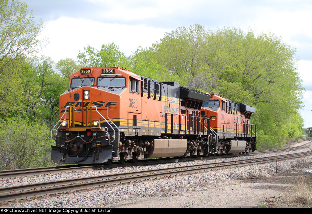 BNSF 3850